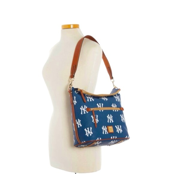 DOONEY & BOURKE LARGE SAC MLB YANKEES COLLAB - Picture 1 of 9